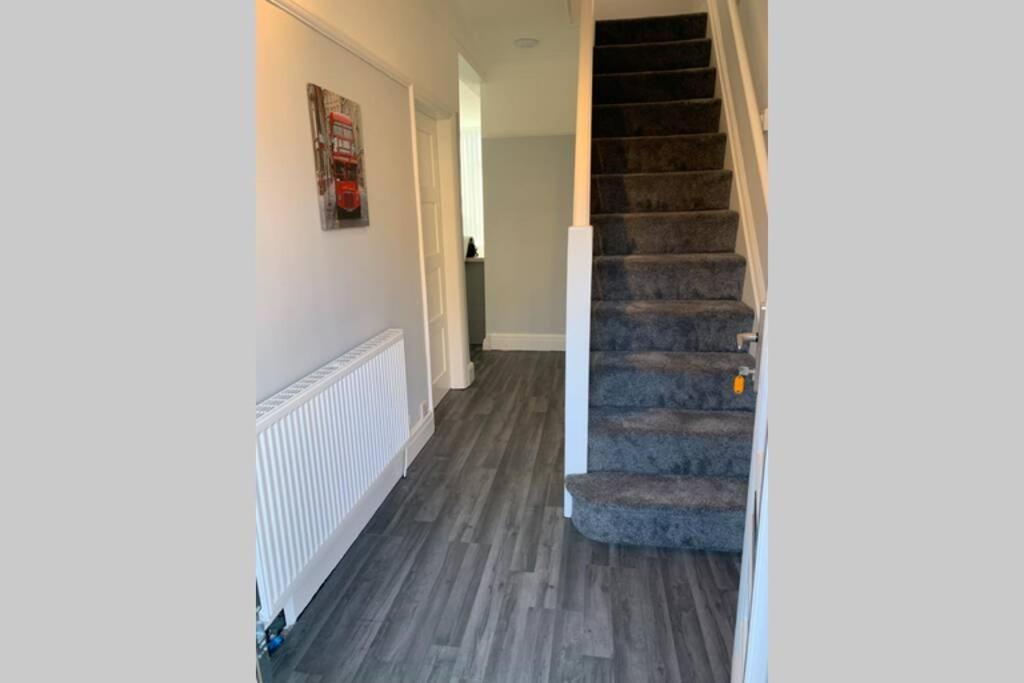 Modern Fully Refurbished 3 Bedroom Home Blackpool Extérieur photo