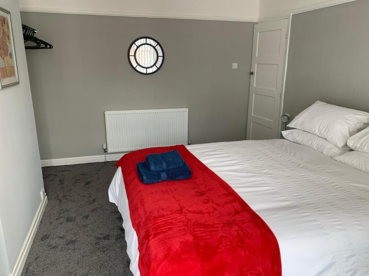 Modern Fully Refurbished 3 Bedroom Home Blackpool Extérieur photo