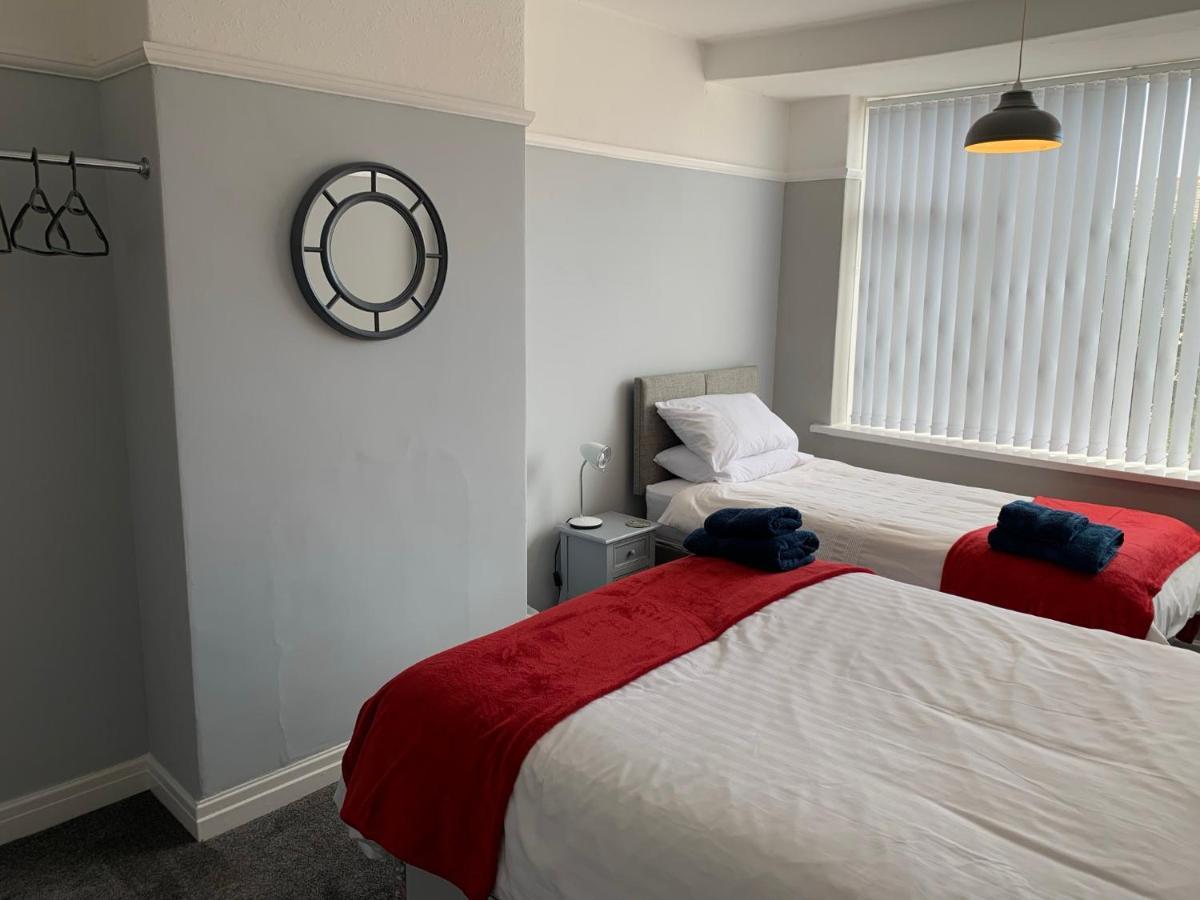 Modern Fully Refurbished 3 Bedroom Home Blackpool Extérieur photo