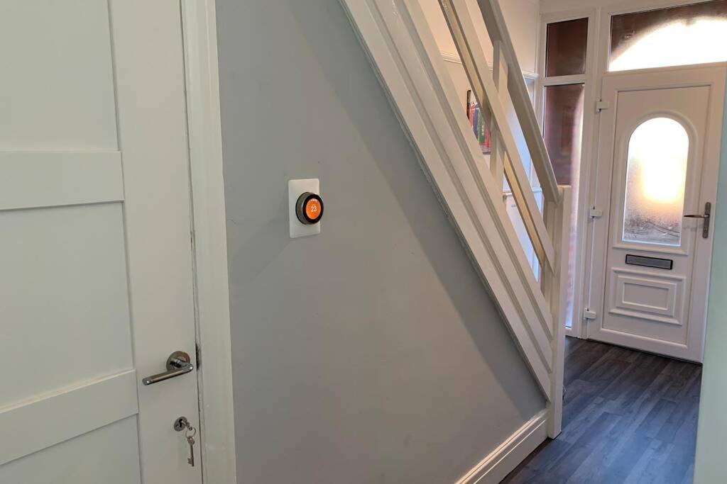 Modern Fully Refurbished 3 Bedroom Home Blackpool Extérieur photo