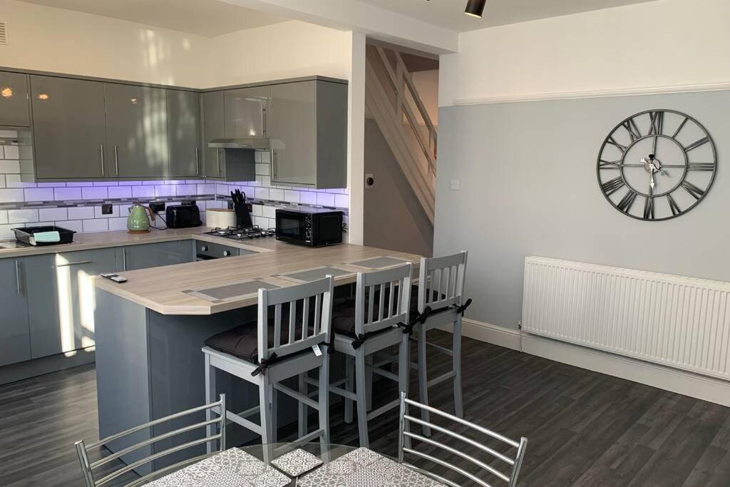 Modern Fully Refurbished 3 Bedroom Home Blackpool Extérieur photo